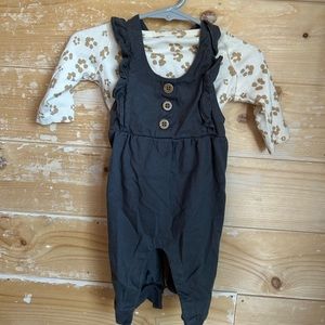 2 piece Carters overall set, smoke free home, size 3 months, worn once